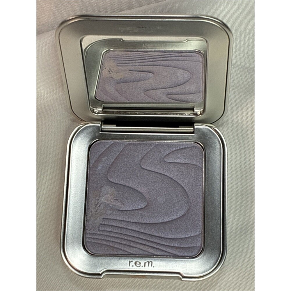 r.e.m. Highlighter Topper Top Coat Enlumineur 0.28 Oz Miss Neptune